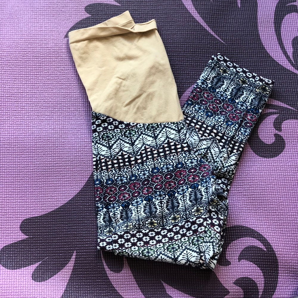 Maternity yoga pants